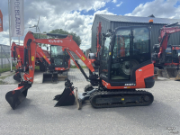 Bandenkraan / Graafmachine op wielen Kubota KX 027-4