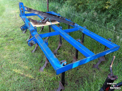 Cultivator  Vaste tand cultivator 3 rijer