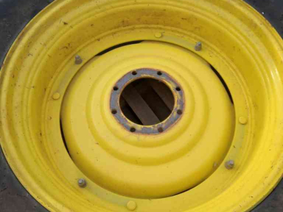 Wielen, Banden, Velgen & Afstandsringen  420/85R38 360/70R28