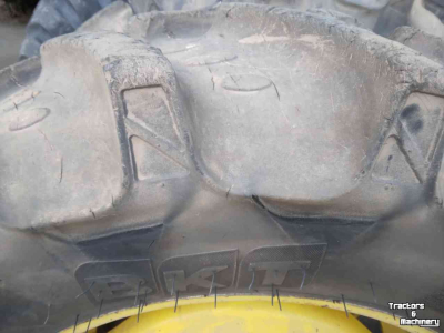 Wielen, Banden, Velgen & Afstandsringen  420/85R38 360/70R28