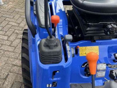Compact tractor Iseki TXGS 24