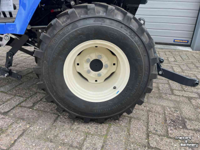 Compact tractor Iseki TXGS 24