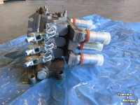 Tractor / Trekker New Holland Compleet Hydraulisch ventielenblok voor T4.xxx Case-IH Farmall Steyr Kompakt parts nr:47396611