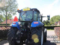 Tractor / Trekker New Holland T5.105 met luchtreminstallatie