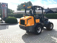 Shovel / Wiellader / Kniklader Giant V4502T