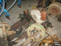 Gebruikte onderdelen van tractoren Deutz d40 d 30  serie en 3005 en 4005  serie