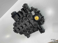Diverse nieuwe onderdelen Giant ventielblokken NIEUW V6004tele V5003 G4500 G5000