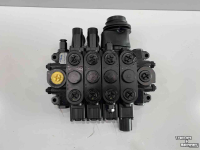 Diverse nieuwe onderdelen Giant ventielblokken NIEUW V6004tele V5003 G4500 G5000