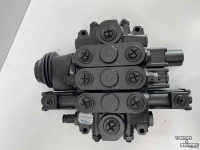 Diverse nieuwe onderdelen Giant ventielblokken NIEUW V6004tele V5003 G4500 G5000