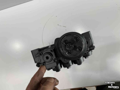 Diverse nieuwe onderdelen Giant ventielblokken NIEUW V6004tele V5003 G4500 G5000