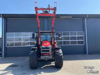 Tractor / Trekker Massey Ferguson 5709M Dyna4 met voorlader