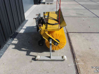 Veegmachine Nido HF15 veegmachine rolbezem rolveger frontaanbouw