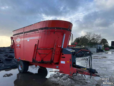 Voermengwagen Kuhn Euromix
