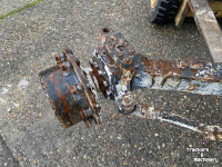 Gebruikte onderdelen van tractoren Case-IH ZF APL 3054 vooras van Case International 1455XL, 10 gaats