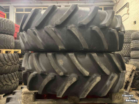 Wielen, Banden, Velgen & Afstandsringen Firestone 420/85R28 & Michelin 480/80R42