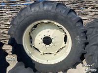 Wielen, Banden, Velgen & Afstandsringen Barum 480/70R38 op International velgen