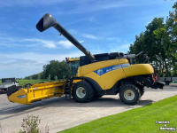 Maaidorser / Combine New Holland CR 980 Combine + Maaibord