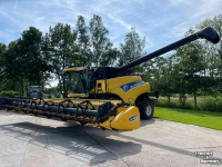 Maaidorser / Combine New Holland CR 980 Combine + Maaibord