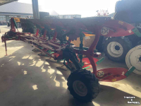 Ploegen Kverneland 3300 S vario met steenbeveiliging  150 ha geploegd