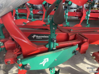 Ploegen Kverneland 3300 S vario met steenbeveiliging  150 ha geploegd