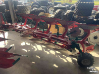Ploegen Kverneland 3300 S vario met steenbeveiliging  150 ha geploegd