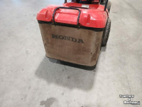 Zitmaaier Honda HF 2216