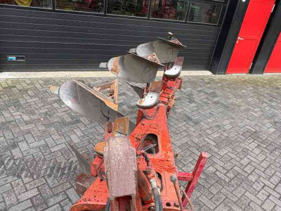 Ploegen Krone Askan 140/3