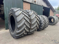 Wielen, Banden, Velgen & Afstandsringen Michelin 900/60R42 710/60R34