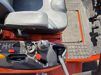 Zitmaaier Kubota ZD1211