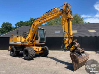 Bandenkraan / Graafmachine op wielen Liebherr A900 Litronic