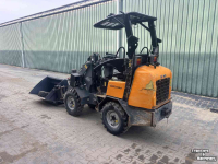 Shovel / Wiellader / Kniklader  Giant D263SW