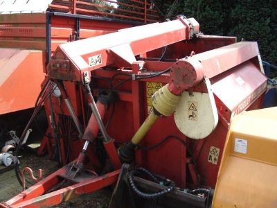 Voeruitkuilwagen Vicon MENGBAK