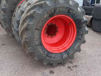 Wielen, Banden, Velgen & Afstandsringen BKT 900/50R42 710/55R30