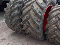 Wielen, Banden, Velgen & Afstandsringen BKT 900/50R42 710/55R30