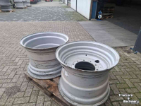 Wielen, Banden, Velgen & Afstandsringen Massey Ferguson Velgen 28X20 Inch