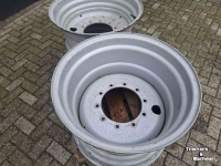 Wielen, Banden, Velgen & Afstandsringen Massey Ferguson Velgen 28X20 Inch