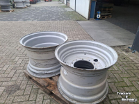Wielen, Banden, Velgen & Afstandsringen Massey Ferguson VELGEN 28X20 INCH