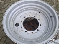 Wielen, Banden, Velgen & Afstandsringen Massey Ferguson VELGEN 28X20 INCH