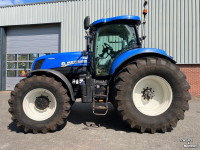 Tractor / Trekker New Holland 270 AC