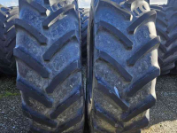 Wielen, Banden, Velgen & Afstandsringen BKT 520/85R42 20.8R42