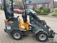 Shovel / Wiellader / Kniklader Giant D254SW