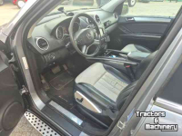 Vrachtwagen Mercedes Benz ML350