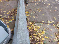 Diverse gebruikte onderdelen  MAST 2 DELEN SAMEN 18.5 METER
