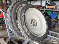 Wielen, Banden, Velgen & Afstandsringen Alliance A-350 270/95R54