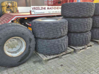 Wielen, Banden, Velgen & Afstandsringen Michelin 525/65R20.5 Michelin XS op 10 gaats velg 20.5R20.5
