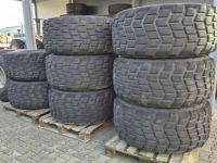 Wielen, Banden, Velgen & Afstandsringen Michelin 525/65R20.5 Michelin XS op 10 gaats velg 20.5R20.5