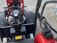 Shovel / Wiellader / Kniklader  Schaffer 2630 slt