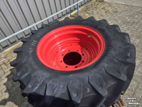 Wielen, Banden, Velgen & Afstandsringen Trelleborg 540/65R34  75% + 440/65R24 75%
