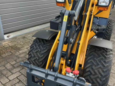Shovel / Wiellader / Kniklader Schäffer 2428