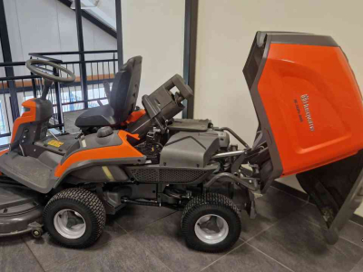 Zitmaaier Husqvarna RC320TS AWD